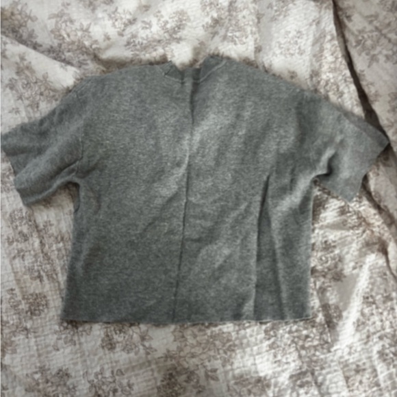 Abercrombie & Fitch Heather Gray Knit Sweater Top - Picture 4 of 4